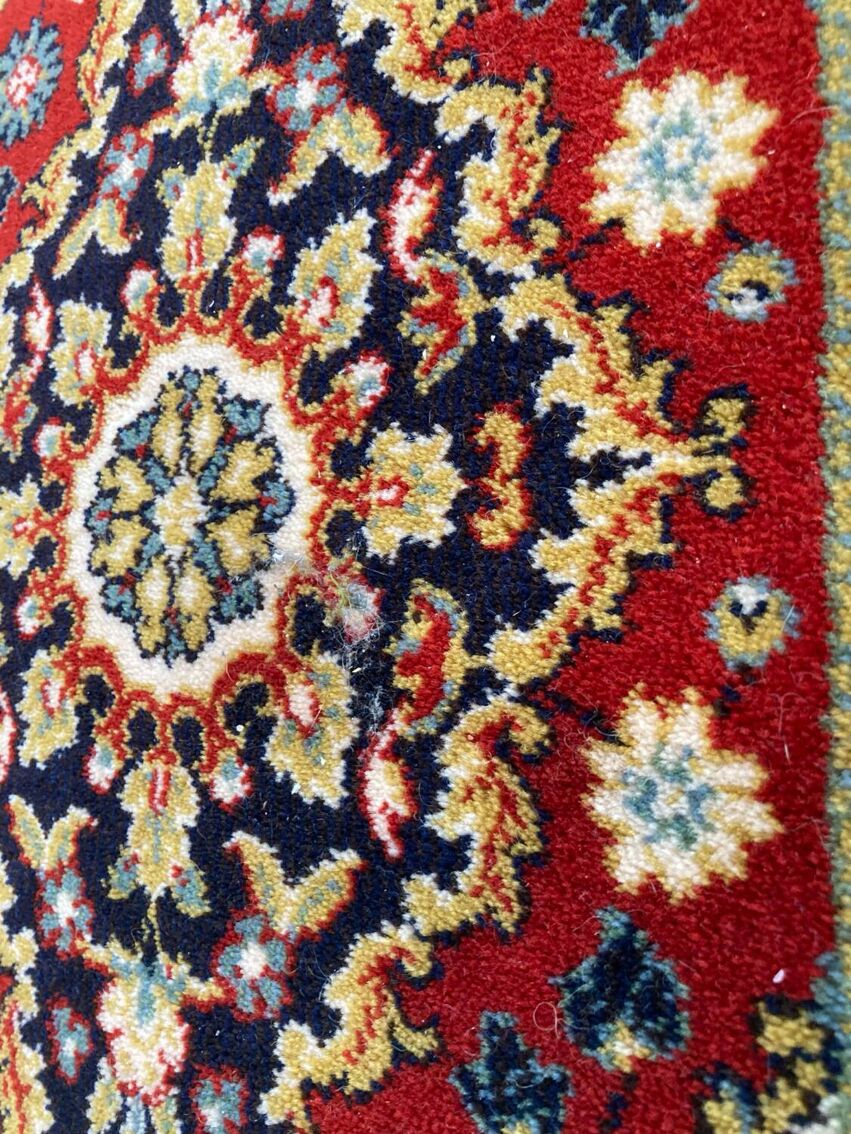 Oriental style rug in pure virgin wool